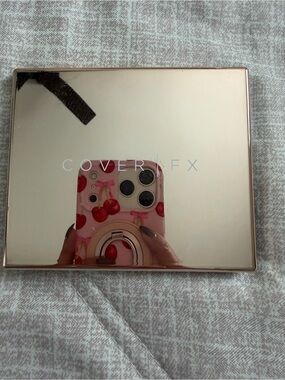 COVER FX Rose Gold Highlighter Compact